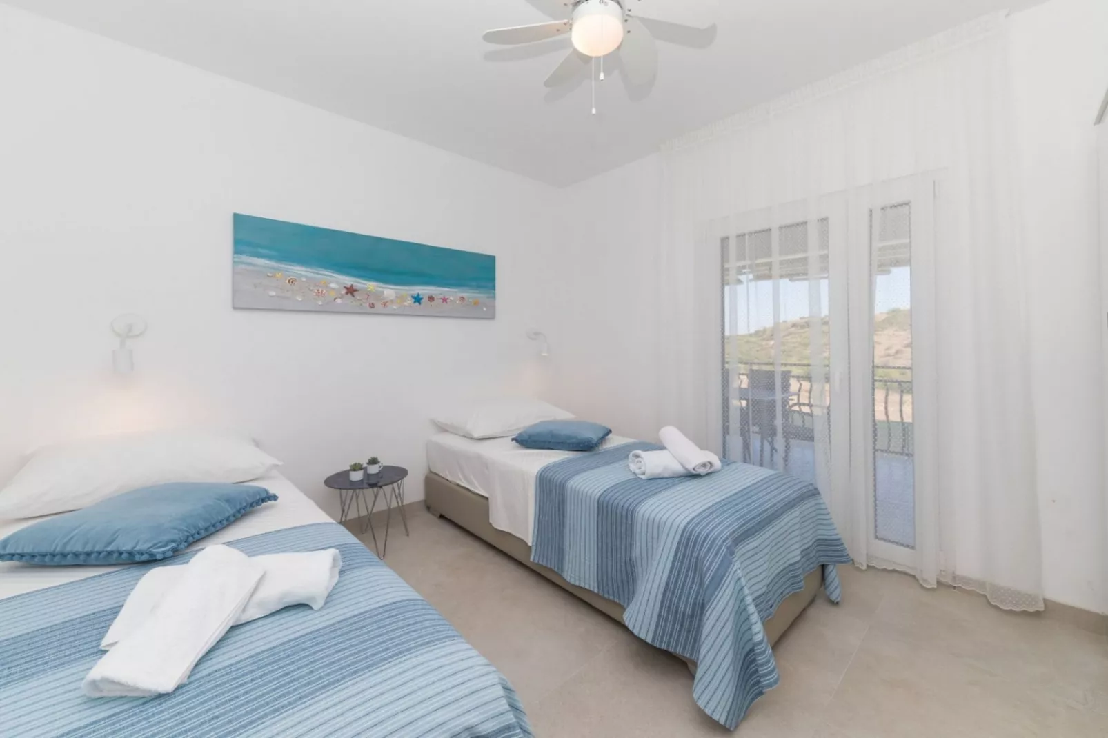 Scenic Elegant Trogir Villa with Pool - Five Bedroom Villa-Slaapkamer