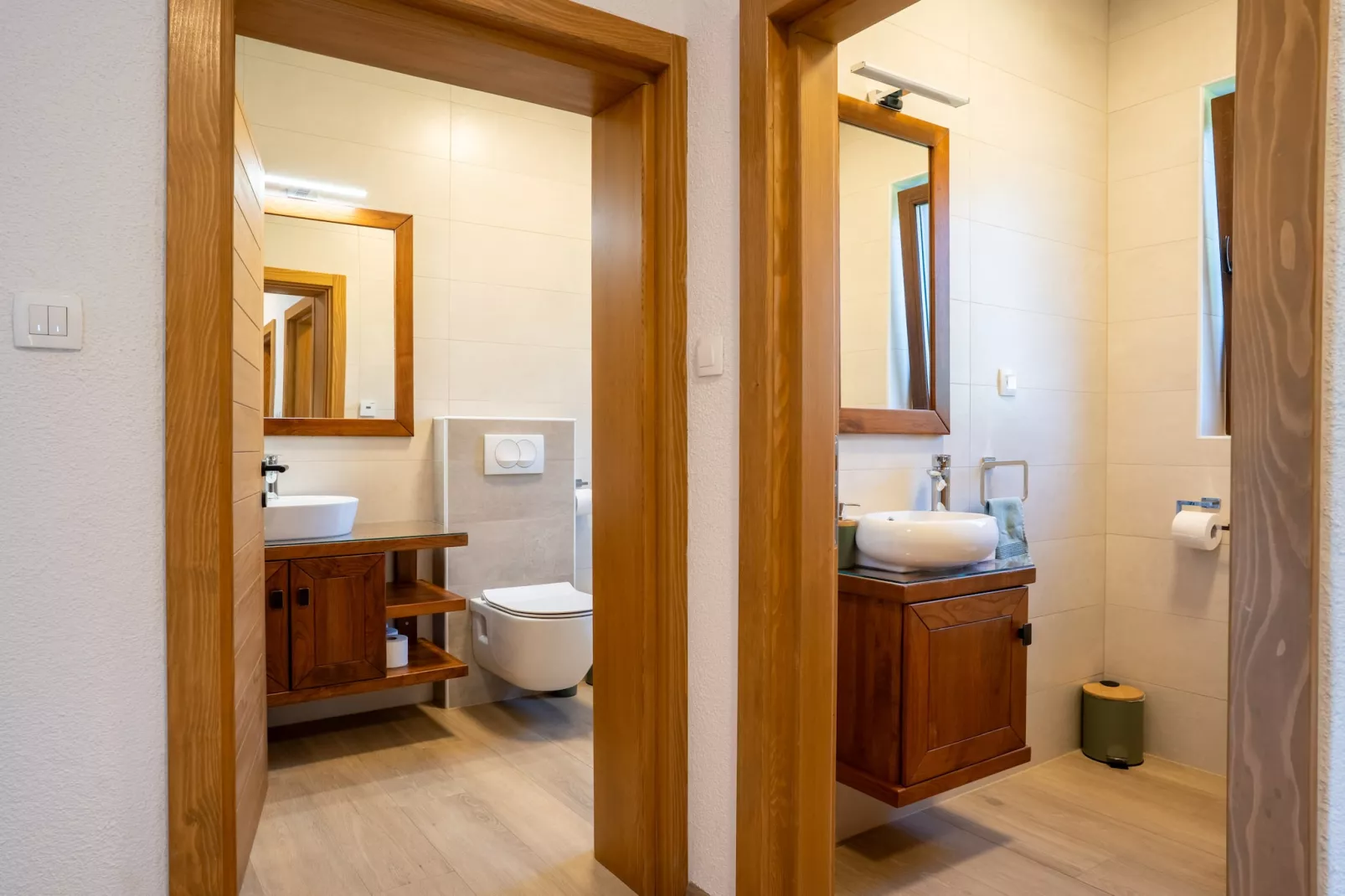 Villa Brusiana with covered heated pool-Badkamer