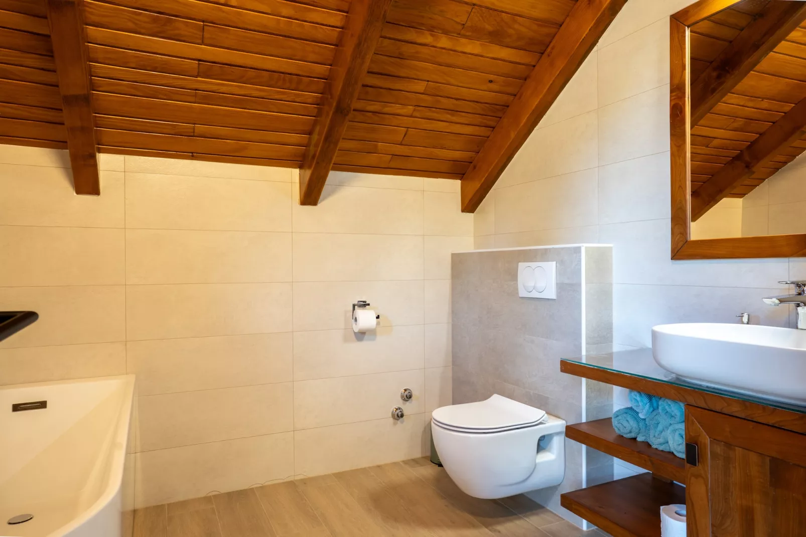 Villa Brusiana with covered heated pool-Badkamer