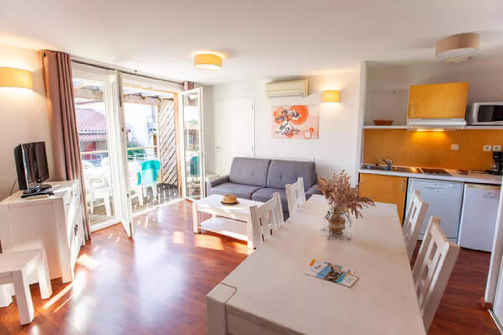 Residence Les Hameaux de la Chalosse Cassen // 3pcs 6 pers - Eetkamer