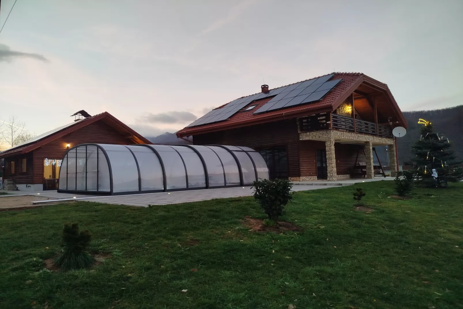 Villa Brusiana with covered heated pool-Buitenlucht