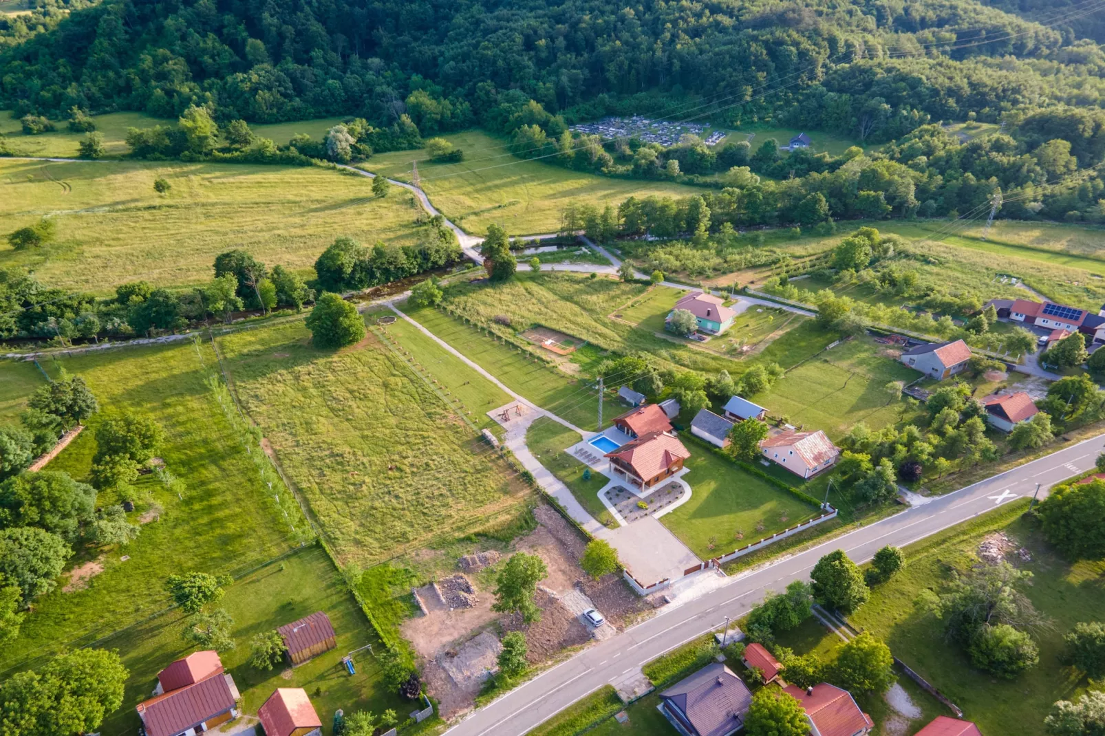 Villa Brusiana with covered heated pool-Buitenlucht