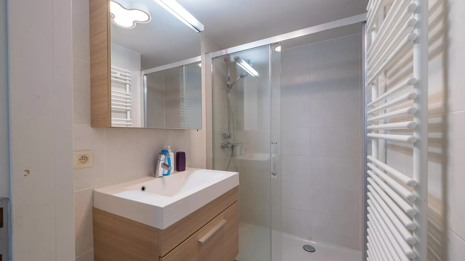 Baros - 0001-Badkamer