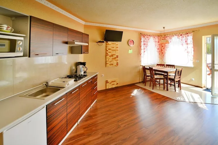 Domki wakacyjne z basenem i jacuzzi Osieki-Keuken