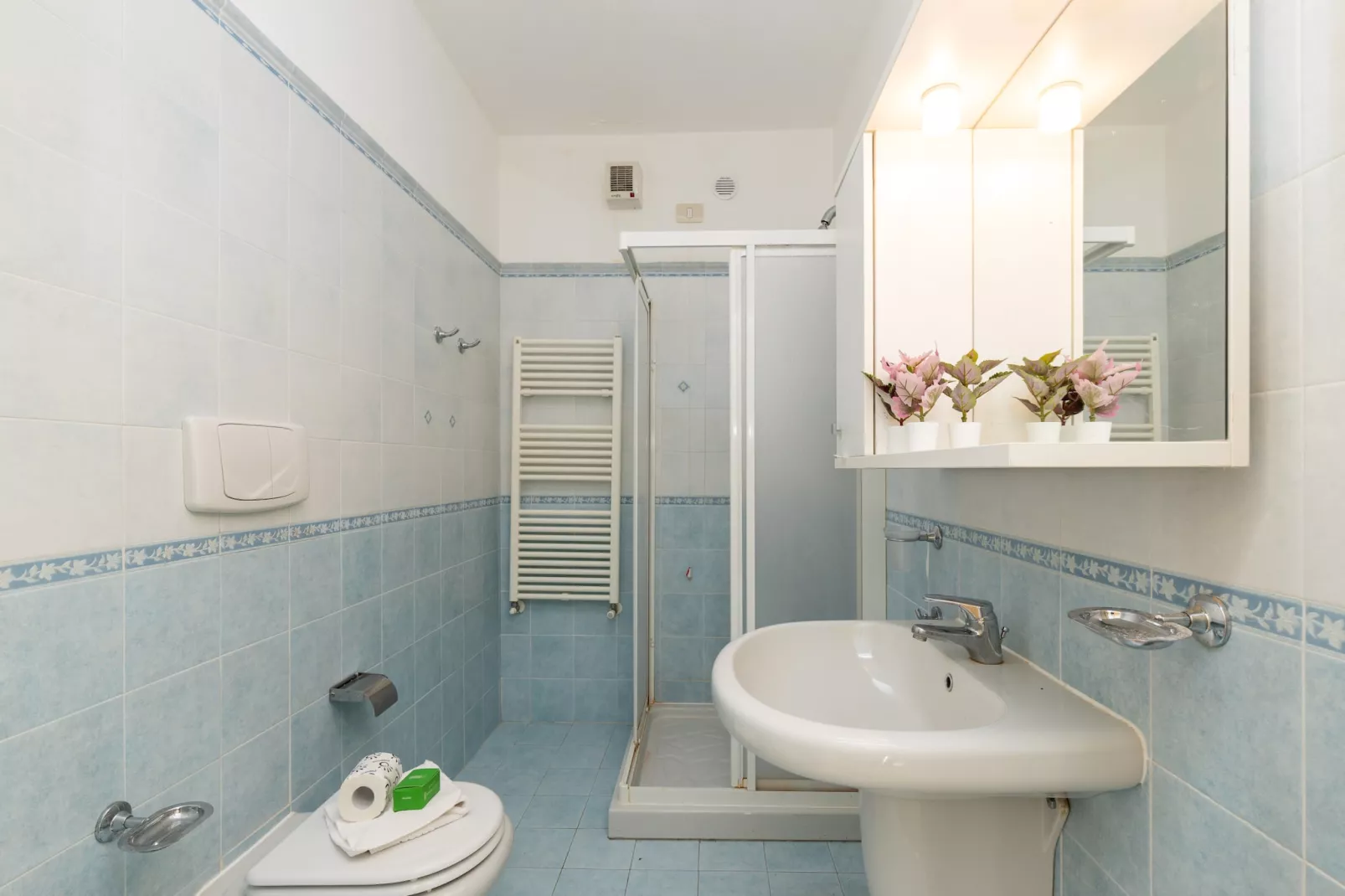 RESIDENCE PORTO LETIZIA - VILLAGE-BILOCALE 4 PAX 8226 - VGB4-Badkamer