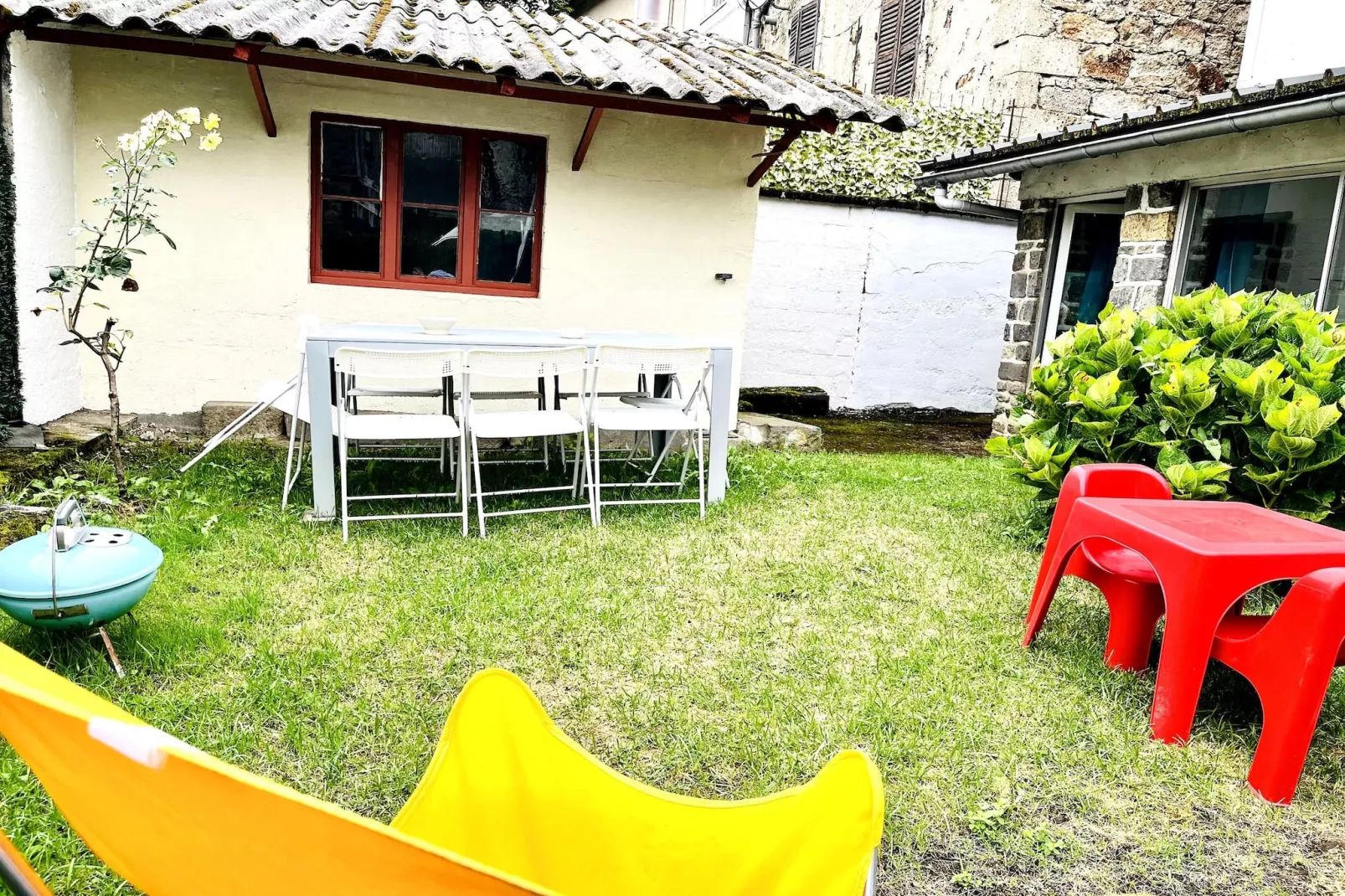 Villa Stella - La Bourboule 8pers - Tuinen zomer