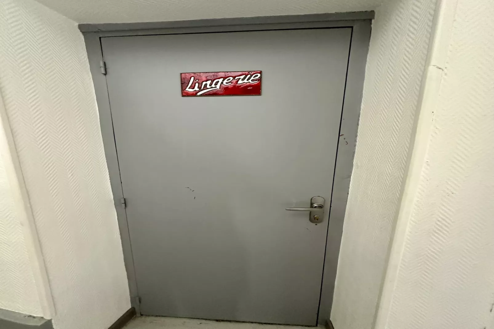 Les Champs d'Auvergne 6-Hal-ontvangst