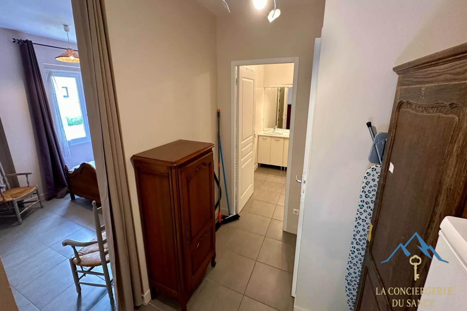 Le Flocon Le Mont Dore 4 pers-Overloop