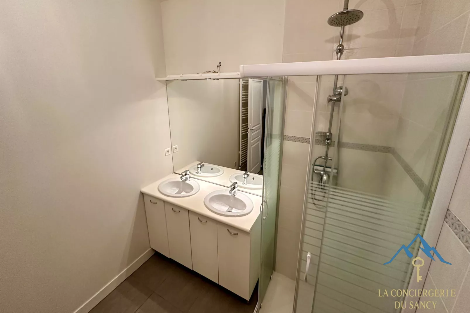 Le Flocon Le Mont Dore 4 pers-Badkamer