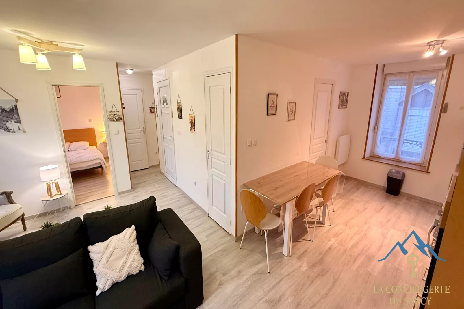 Le Capucine 4 Le Mont Dore 4/6 pers - Eetkamer