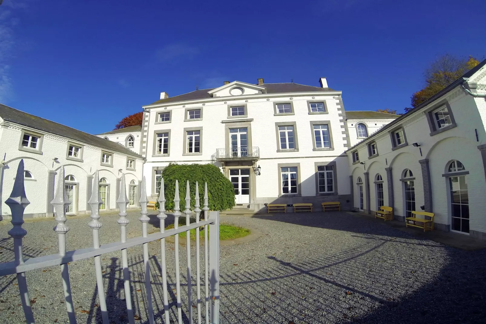 Château St-Jean - Buitenkant zomer