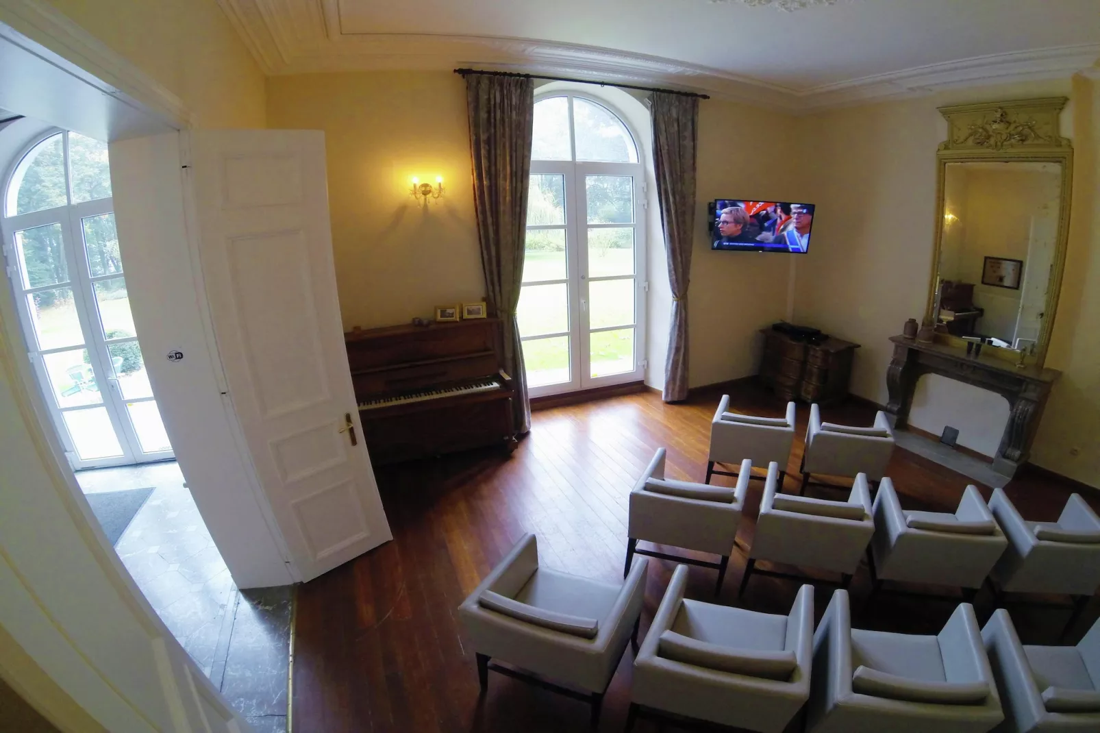 Château St-Jean - Hal-ontvangst