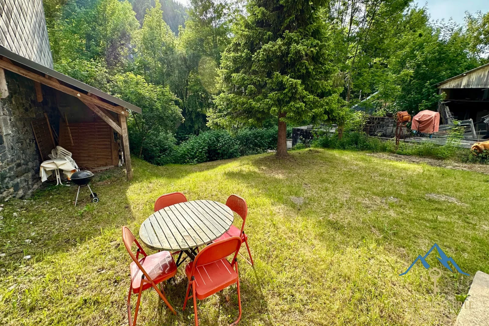 Le Flocon Le Mont Dore 4 pers-Tuinen zomer