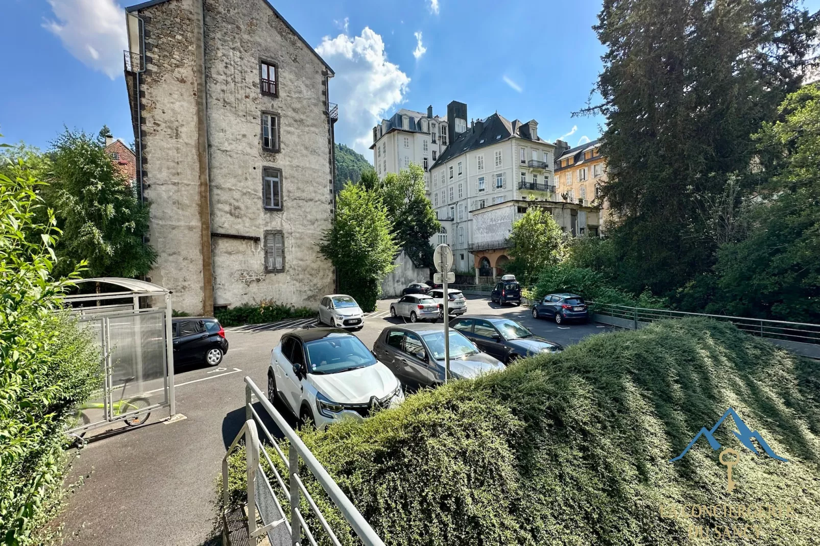 La Rive Gambetta La Bourboule 4 pers-Buitenlucht