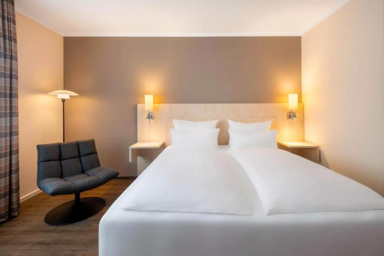 Mercure Hotel - Standard King Room - Slaapkamer