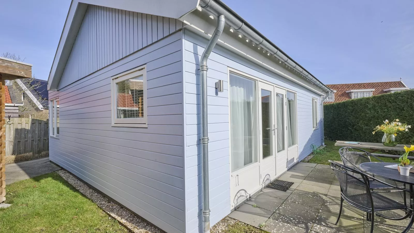 De Zomerbij - Buitenkant zomer