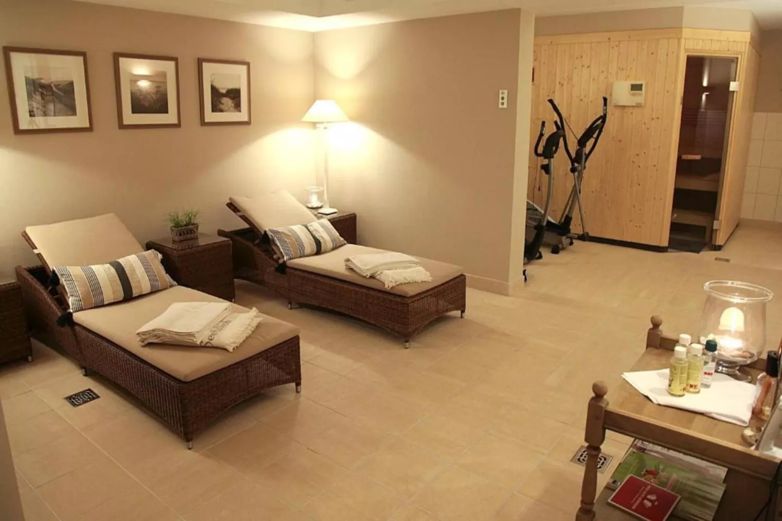 Penthouse Suite 7 adults-Wellness