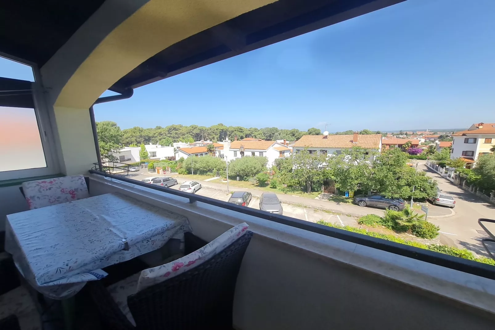 Apartment Erna II in Porec, Istria - Uitzicht zomer