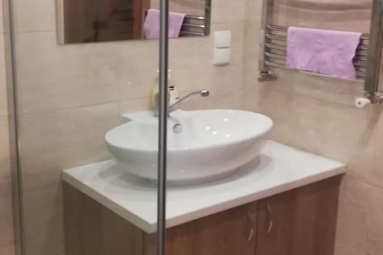 Dom wakacyjny dla 4 osób w Dębinie-Badkamer