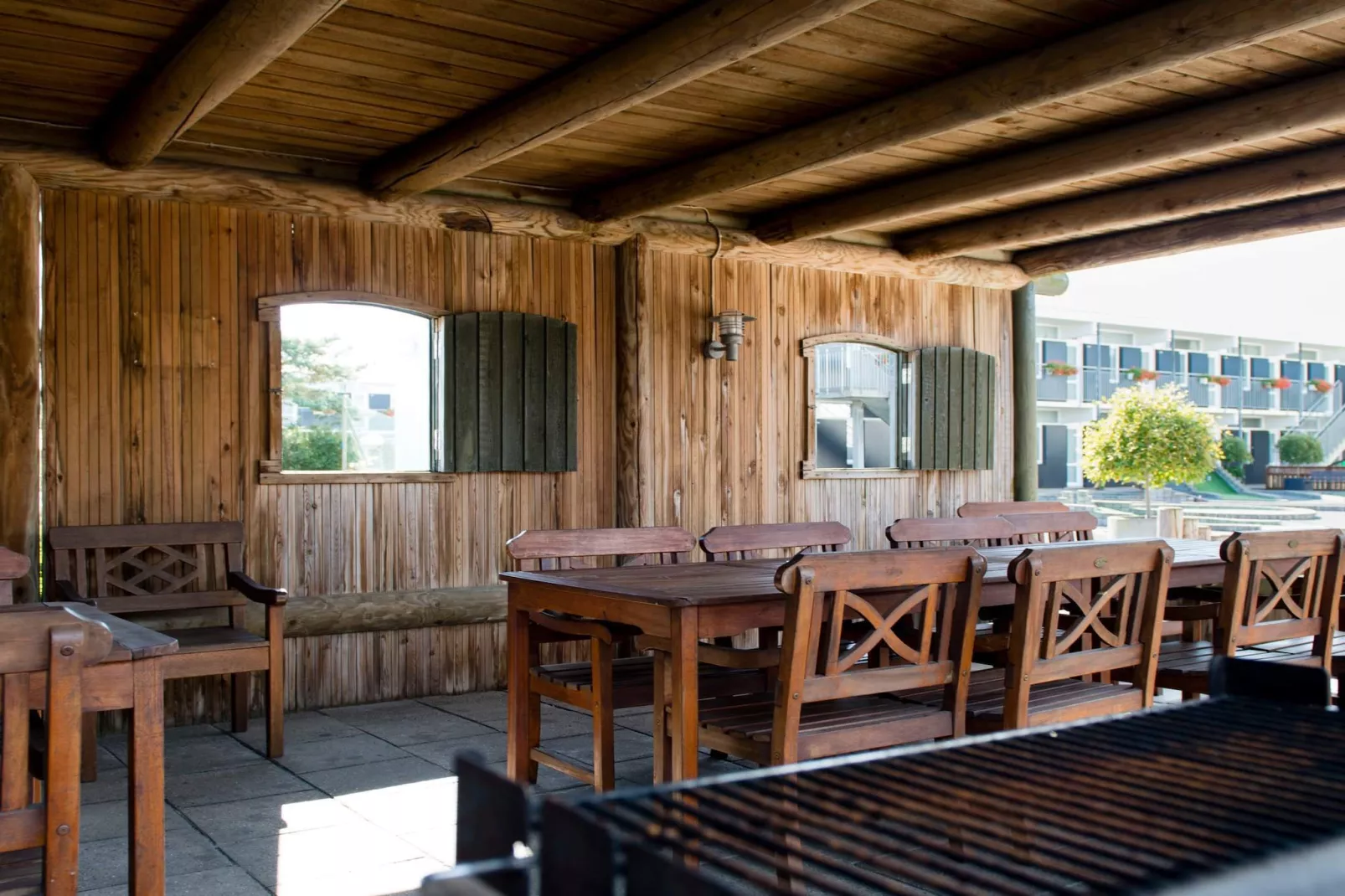 2 room,ground floor or 1. - Buitenlucht