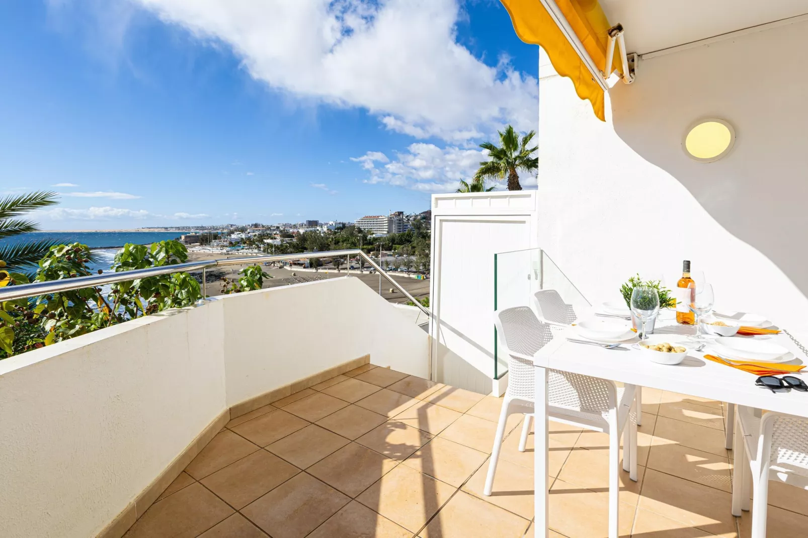 NUEVA SUECIA 523										-Terrasbalkon