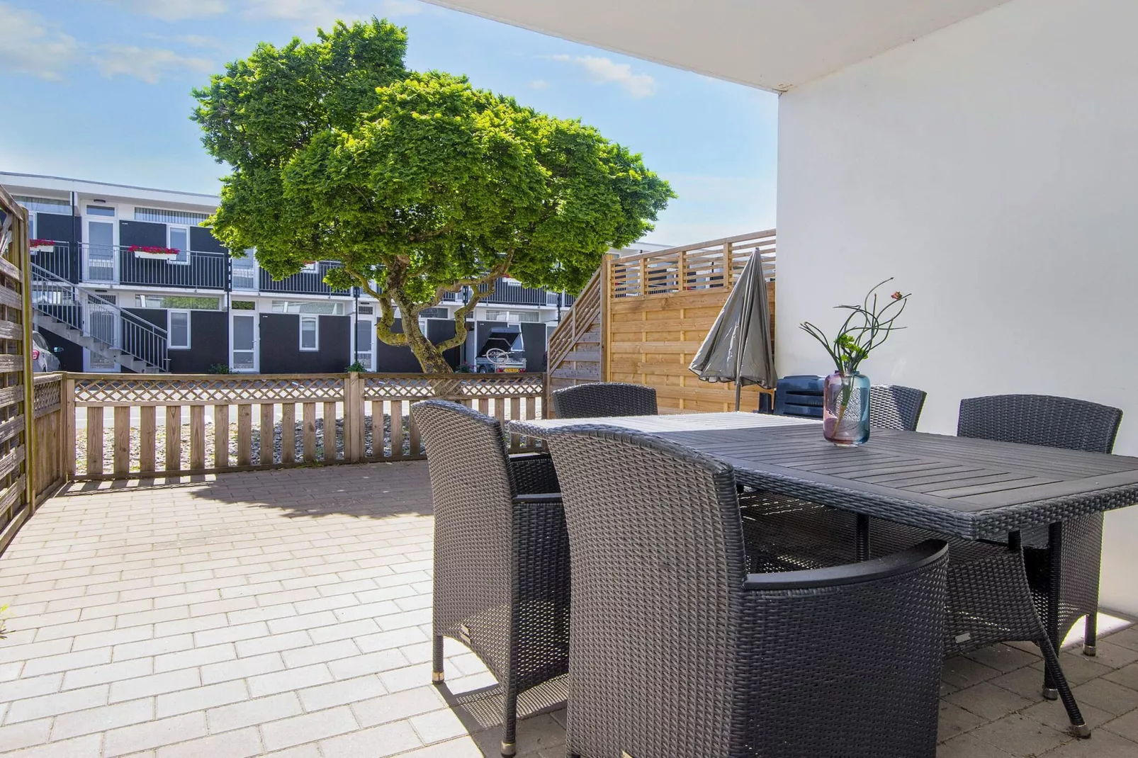 2 room,ground floor or 1. - Binnen