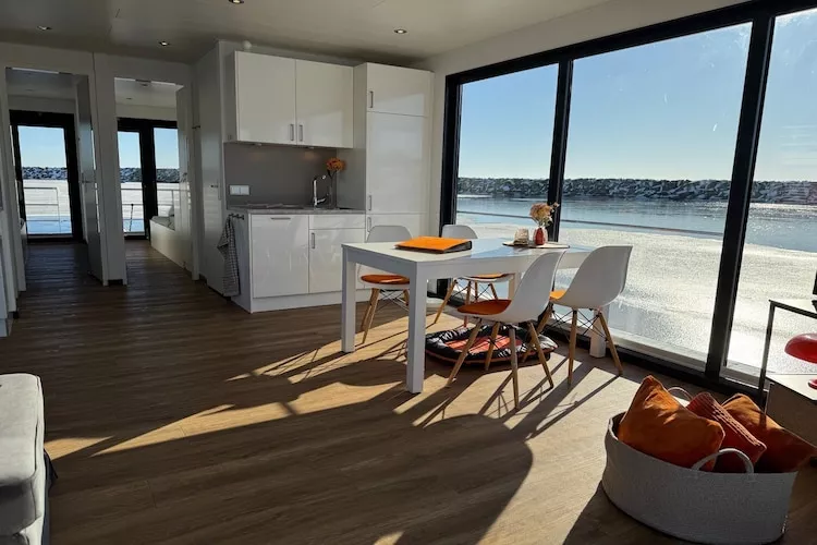 Hausboot Family & Friends mit Hund LP 8 / 3 Personen-Keuken