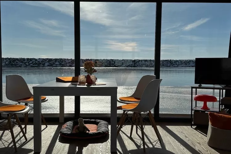 Hausboot Family & Friends mit Hund LP 8 / 3 Personen-Woonkamer