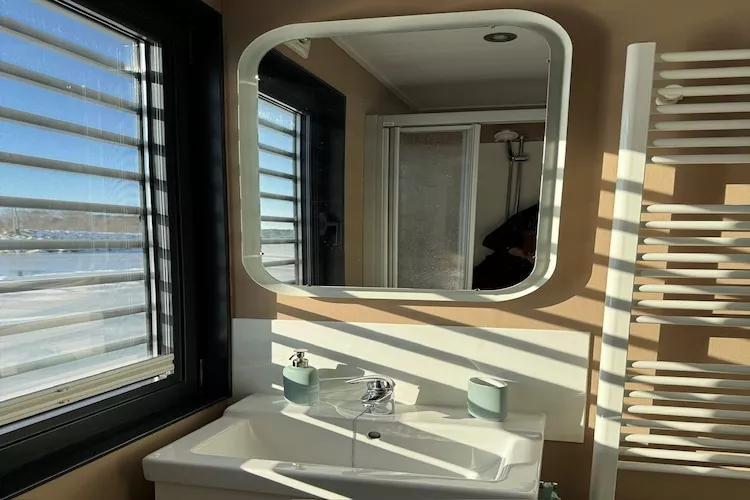 Hausboot Family & Friends mit Hund LP 8 / 1-2 Personen-Badkamer