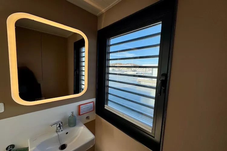 Hausboot Family & Friends mit Hund LP 8 / 1-2 Personen-Badkamer