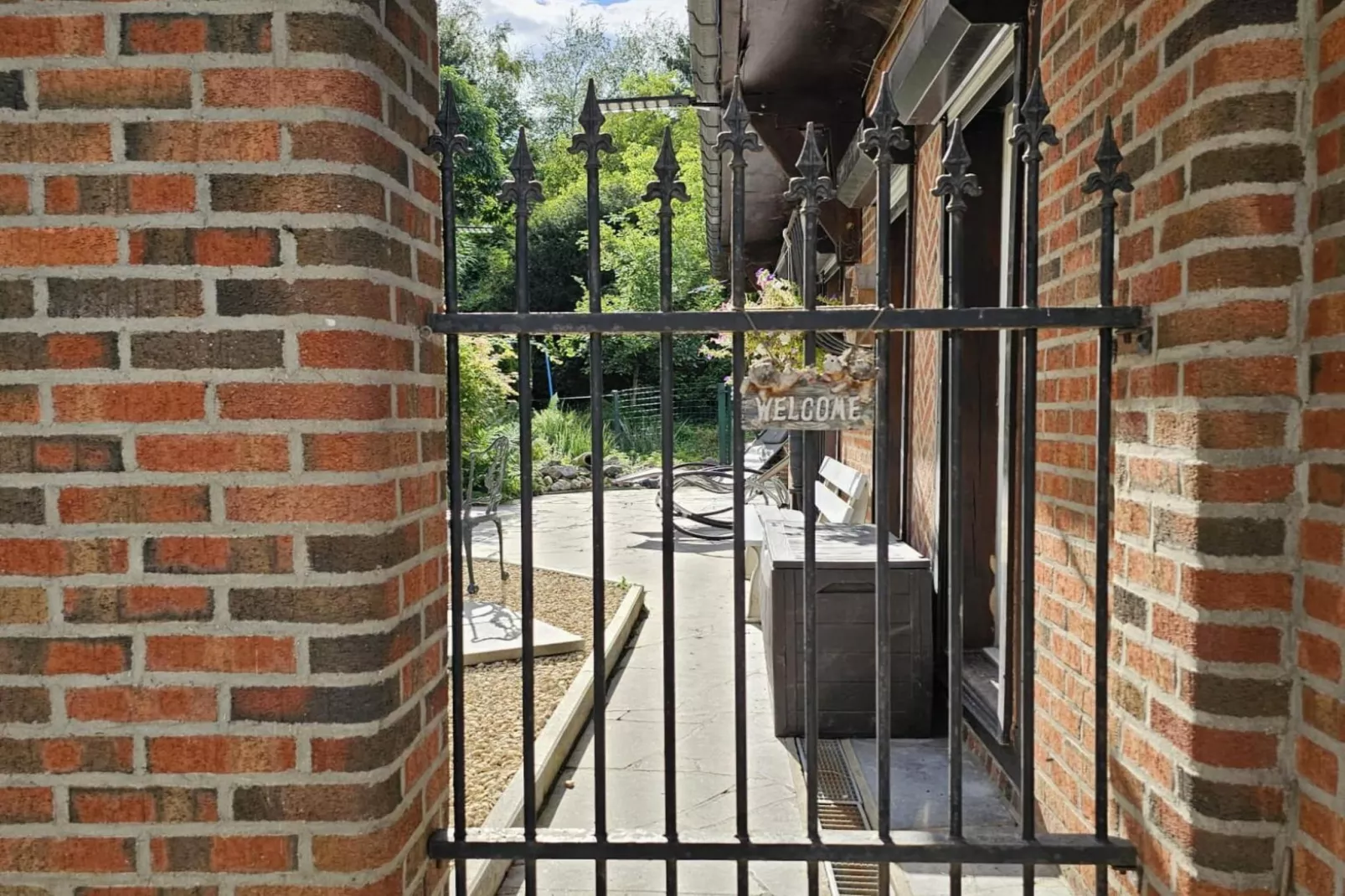 La Fermette du trône - Hal-ontvangst