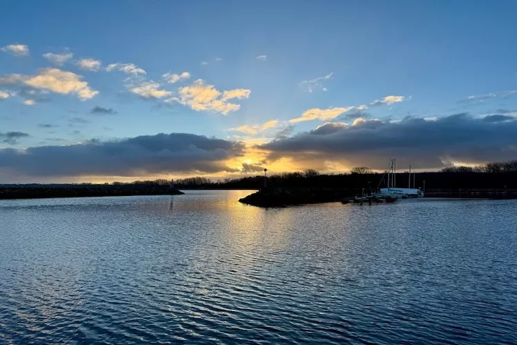 Hausboot Family & Friends mit Hund LP 8 / 3 Personen-Uitzicht zomer