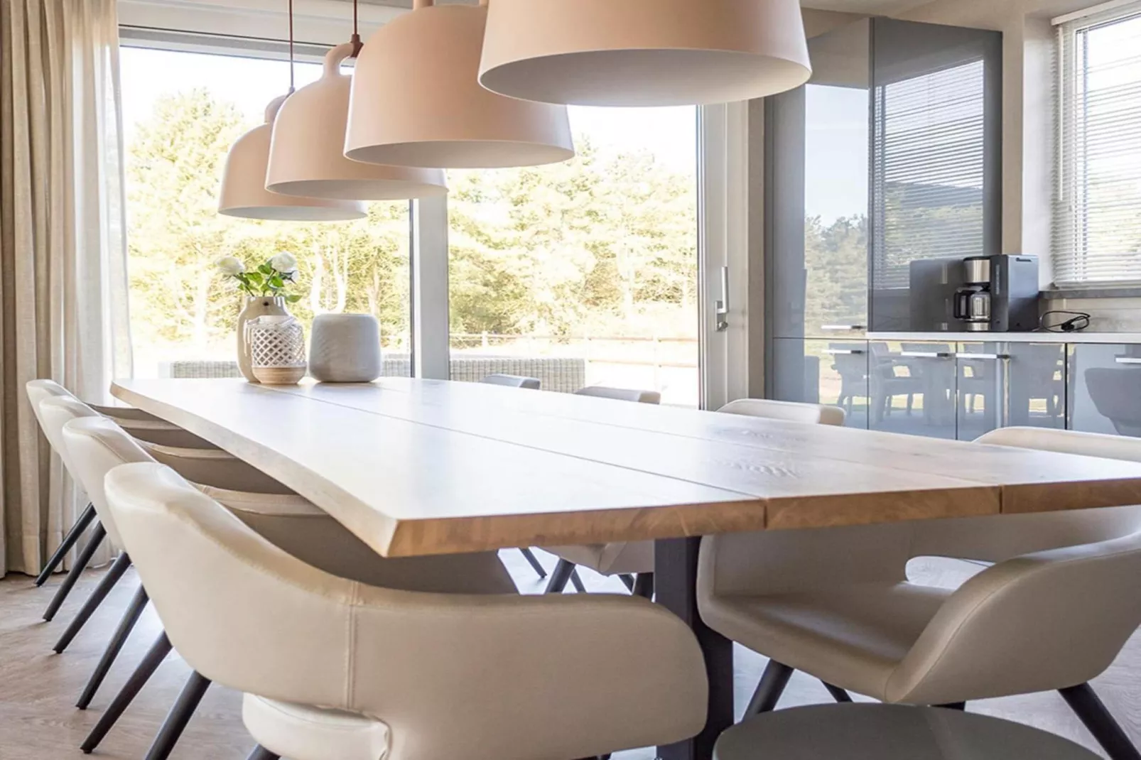 Villa Bouwlust Z - Eetkamer