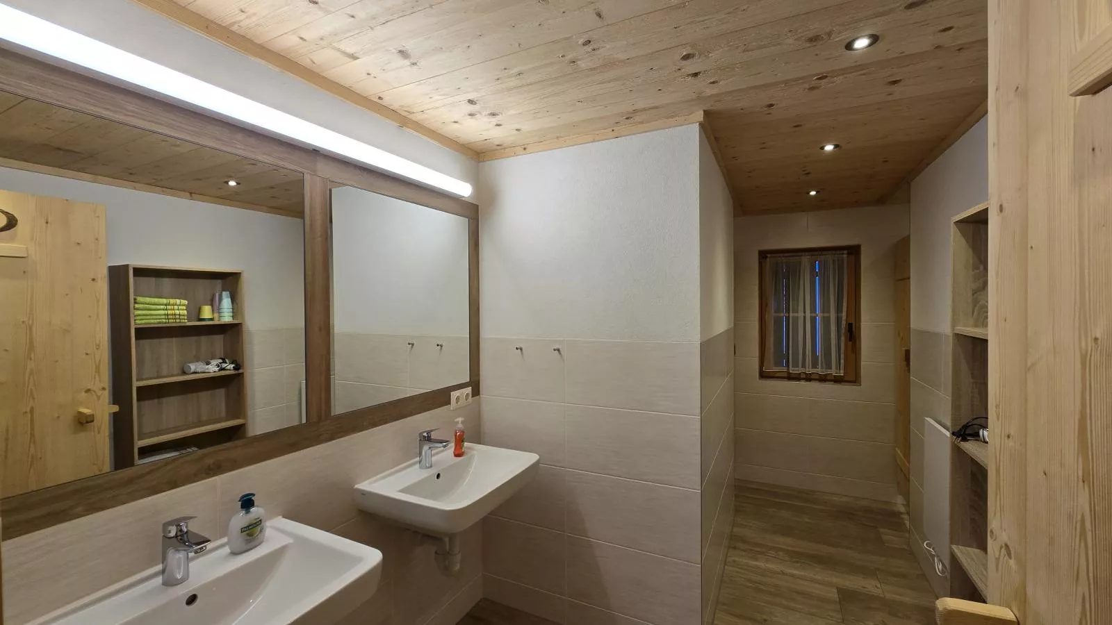 Schönangeralm Skihütte - Badkamer