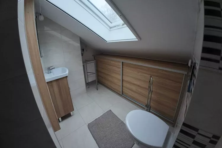 	Dom wakacyjny dla 8 osób w Dębinie - Badkamer