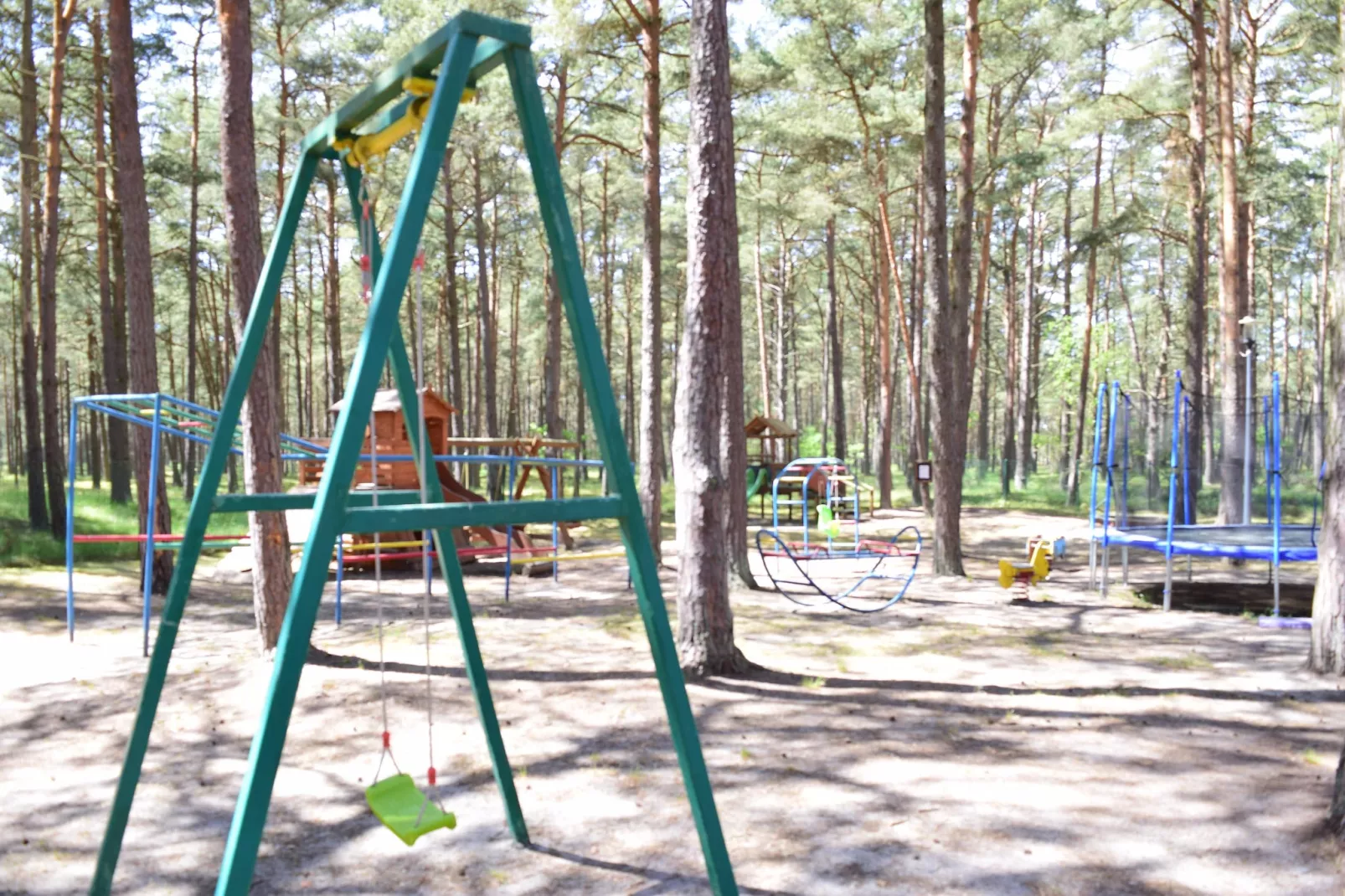 Piętrzowe domy wakacyjne w Rowach dla max 4 osób-Parkfaciliteiten