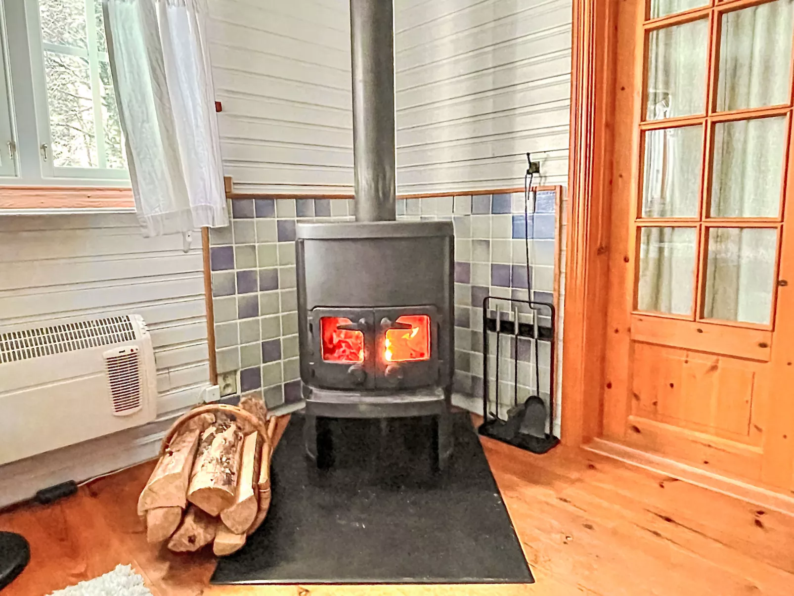 Idyllisch gelegenes, ebenerdiges Haus mit Terrasse - Binnen