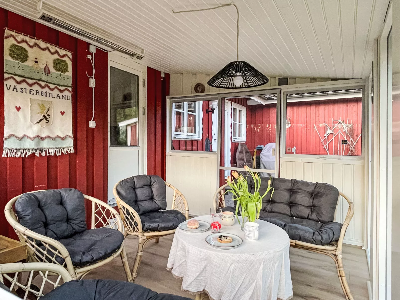 Idyllisch gelegenes, ebenerdiges Haus mit Terrasse - Binnen
