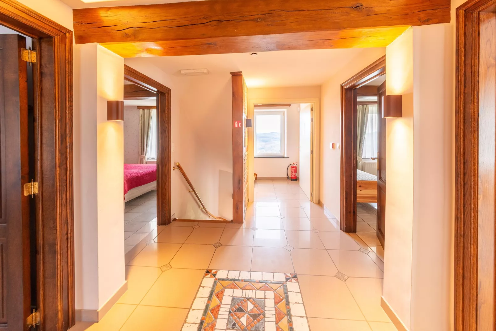 Les Charmes - Overloop