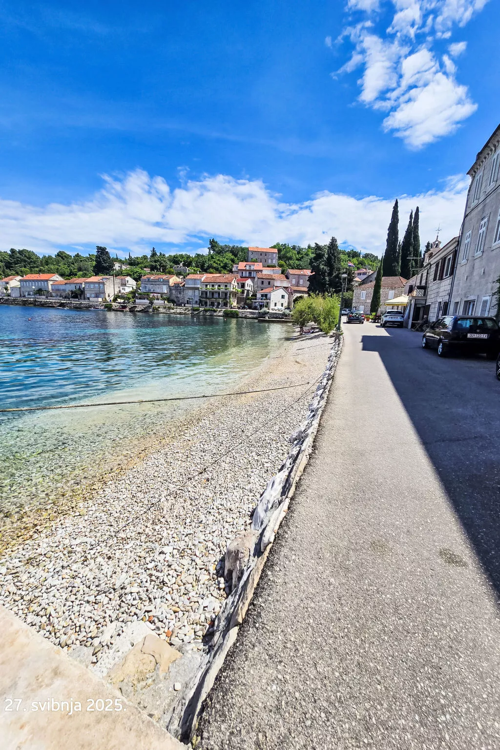 "Antun" am Strand - Buiten