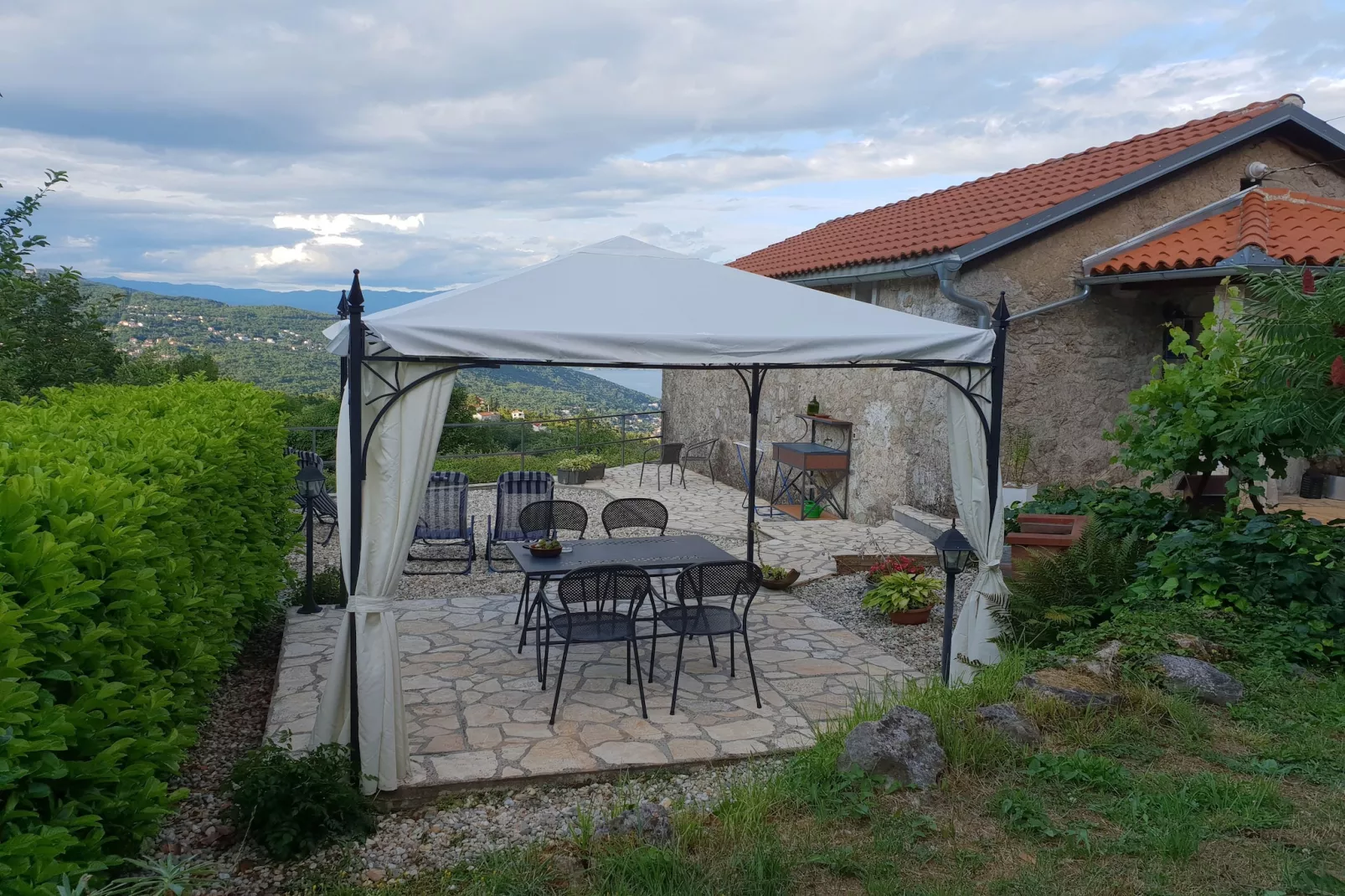 Holiday home Iva - Lovran Dobrec - ca 80 qm für 4 Pers - Buitenlucht