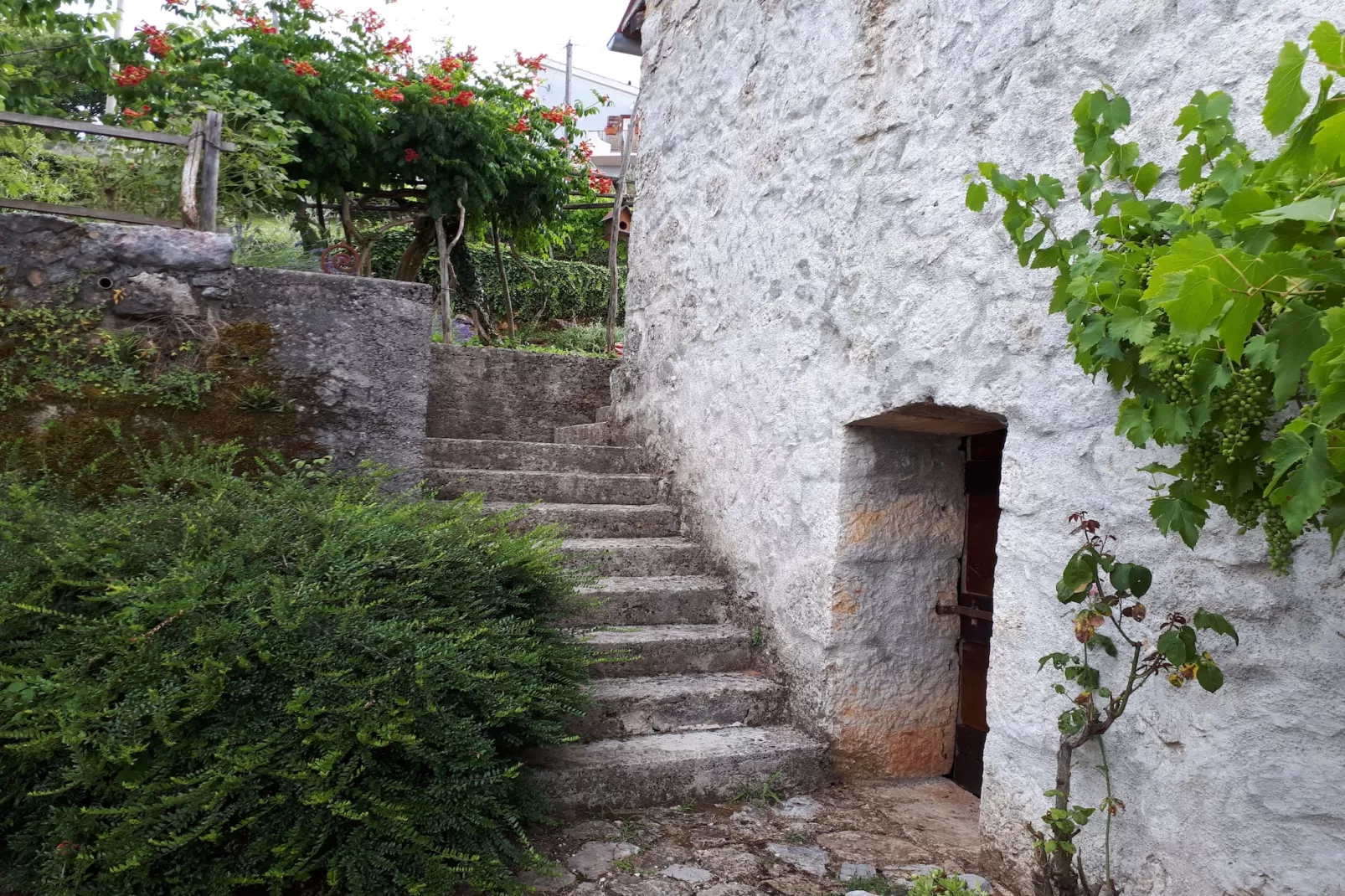 Holiday home Mikleus in Lovrec - Dobrec - ca 113 qm für 4 Erw 2 Kinder max 11 J - Buitenlucht