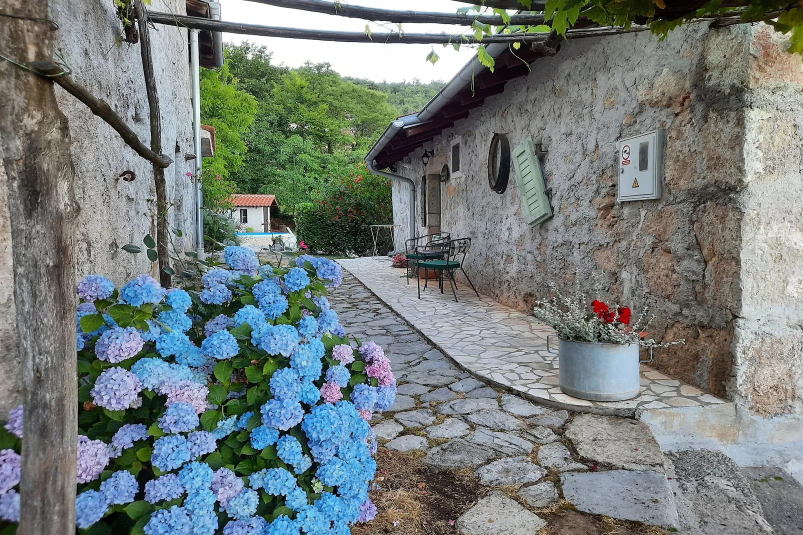 Holiday home Mikleus in Lovrec - Dobrec - ca 113 qm für 4 Erw 2 Kinder max 11 J - Buitenlucht