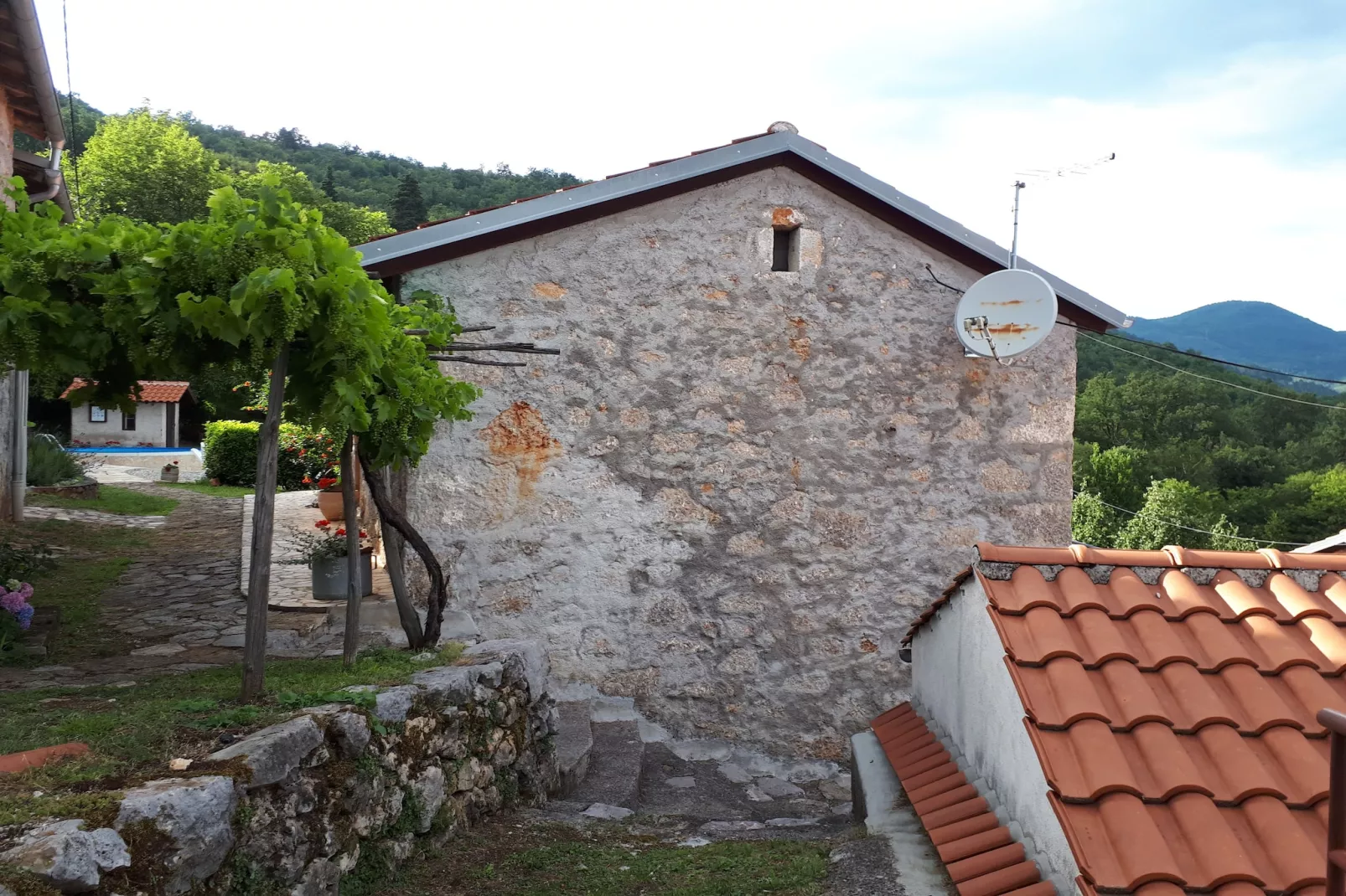 Holiday home Mikleus in Lovrec - Dobrec - ca 113 qm für 4 Erw 2 Kinder max 11 J - Buitenlucht