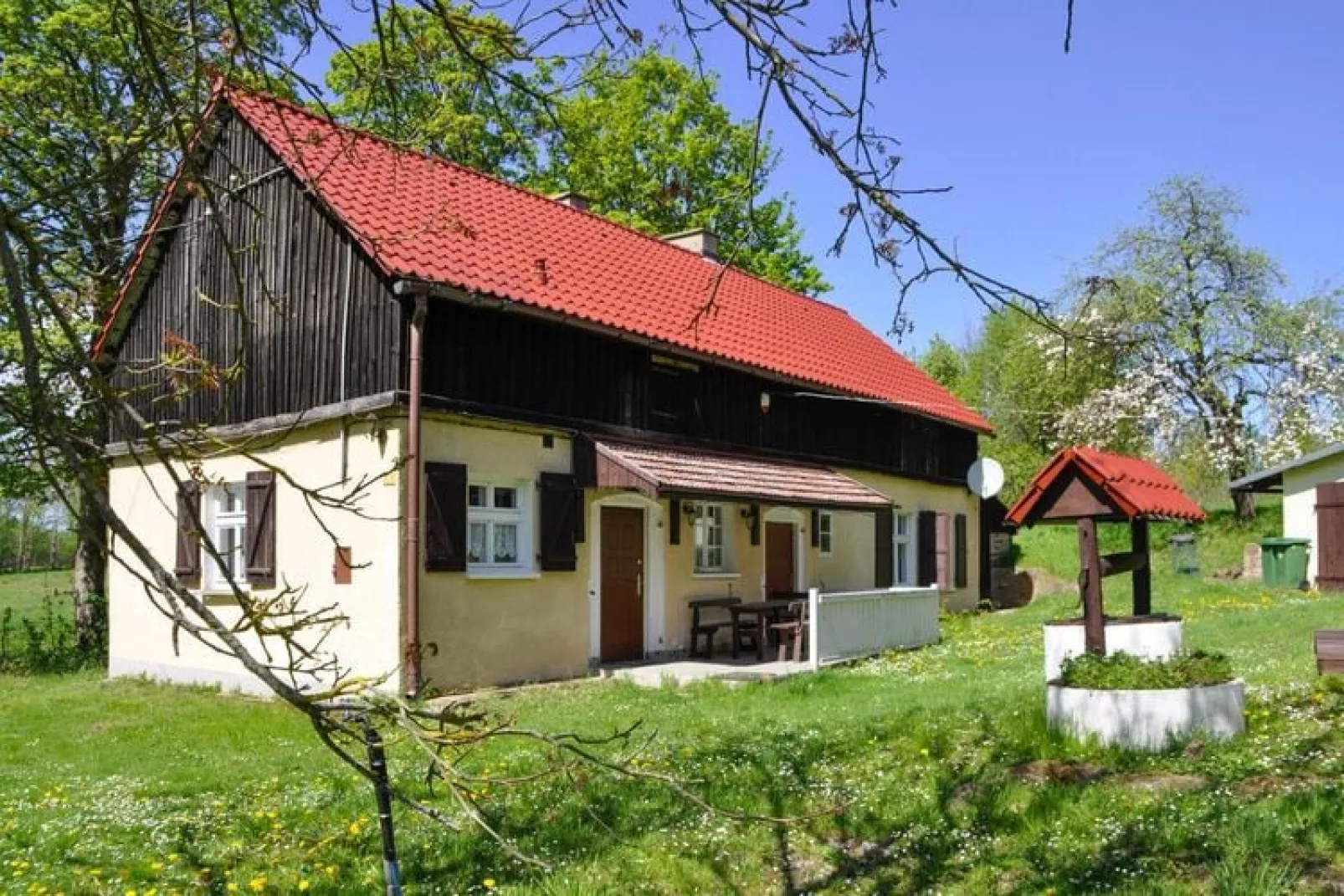 Żółty Dom Grąbczyn