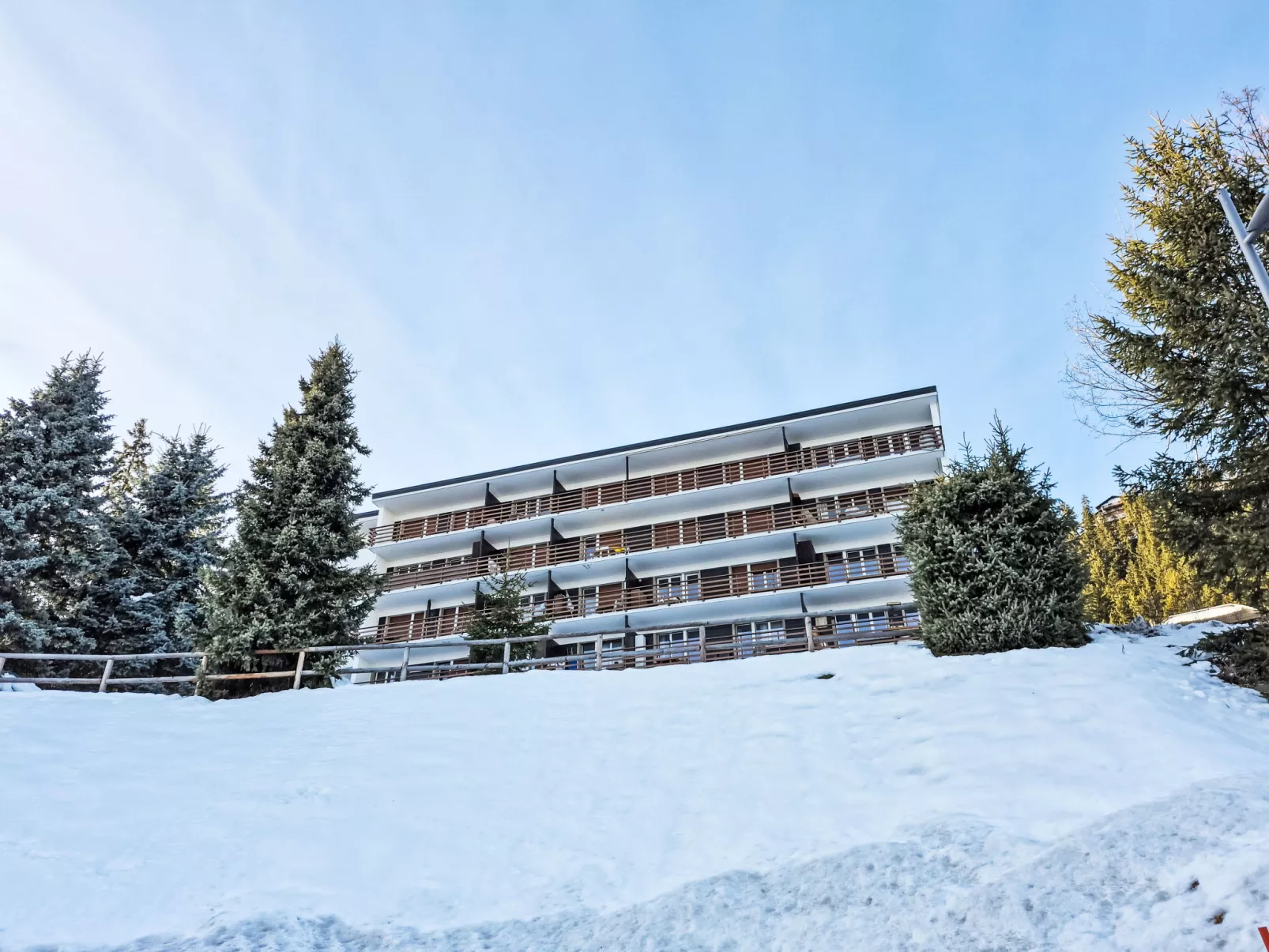 La Roseraie B 24 - Buiten