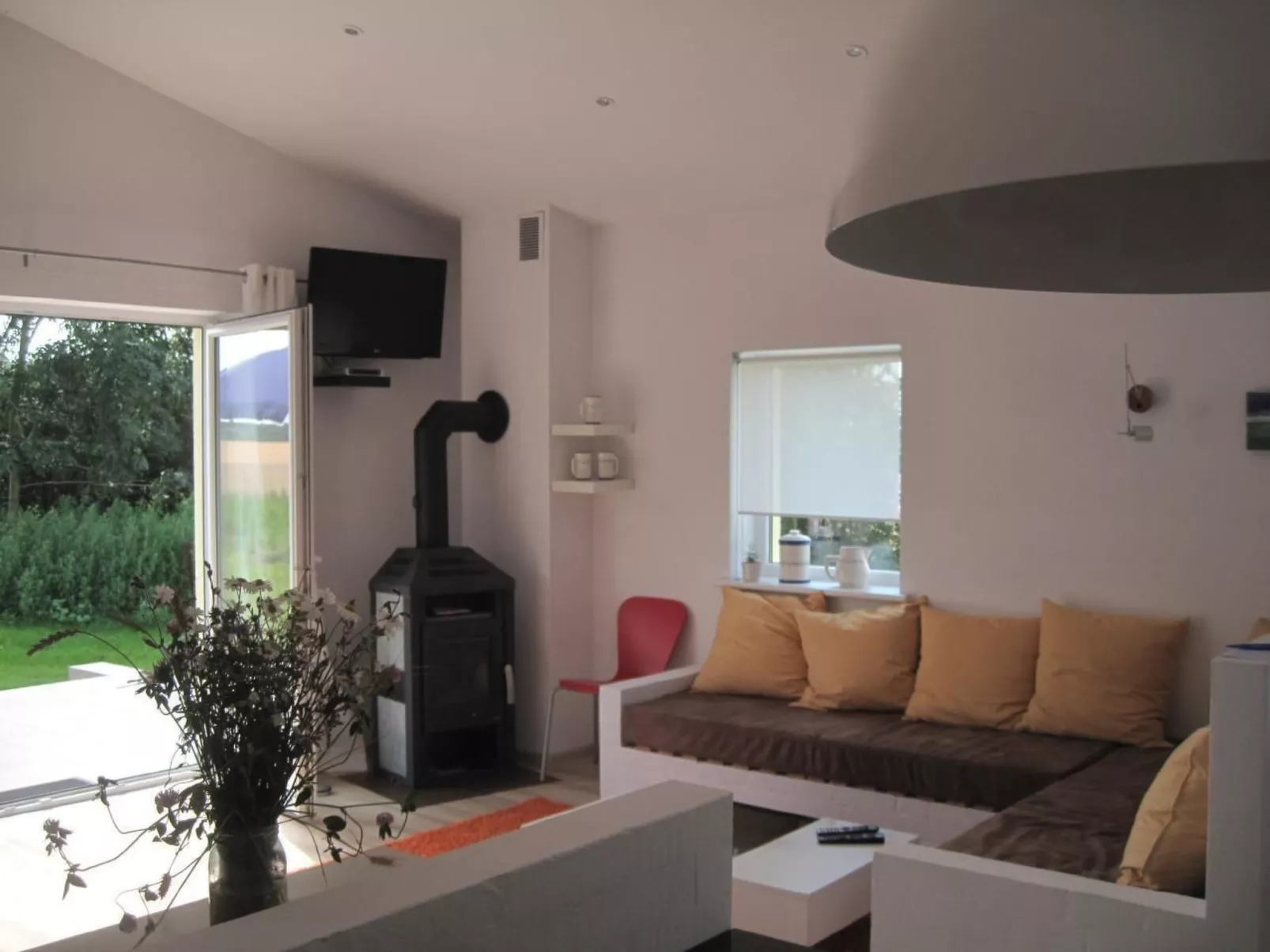 In Rozwarowo mit Schöner Terrasse