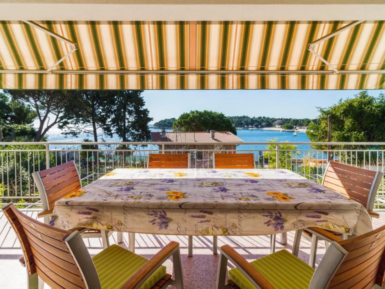 Geräumige Wohnung Lory mit Meerblick