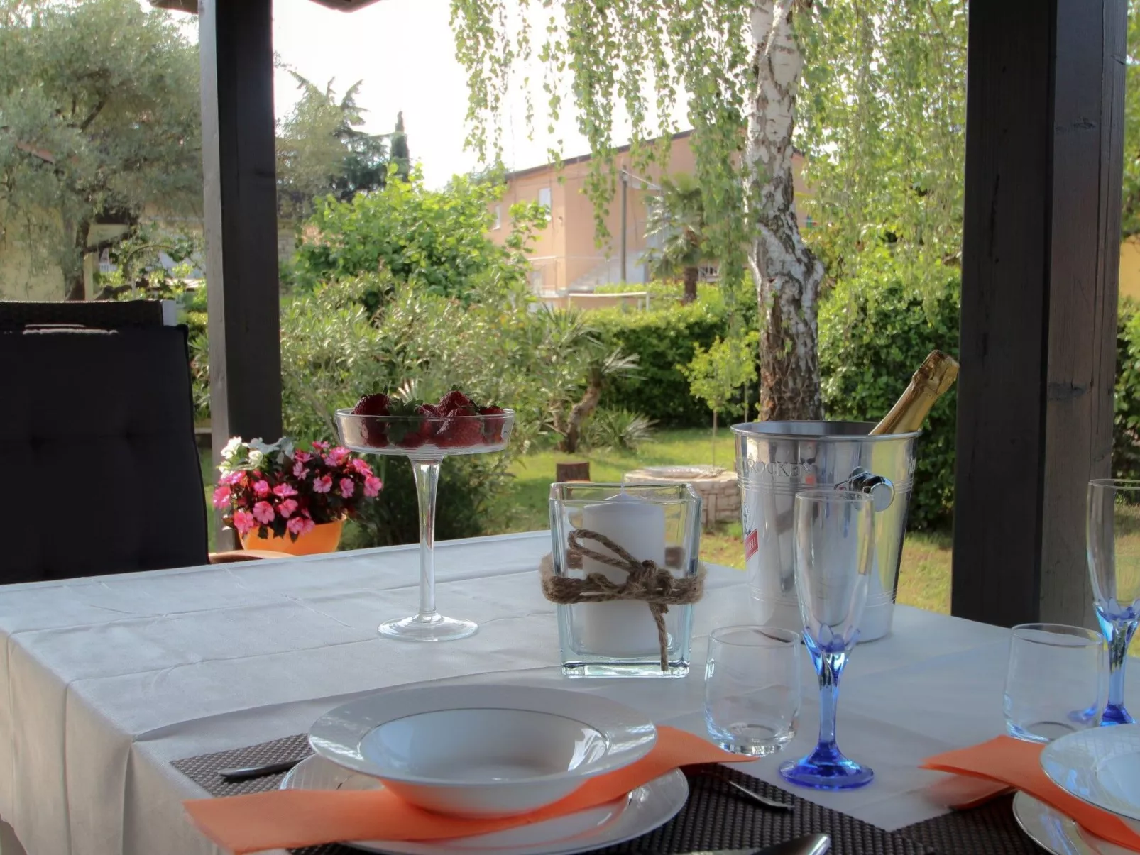 "Karpinjan" direkt am Strand