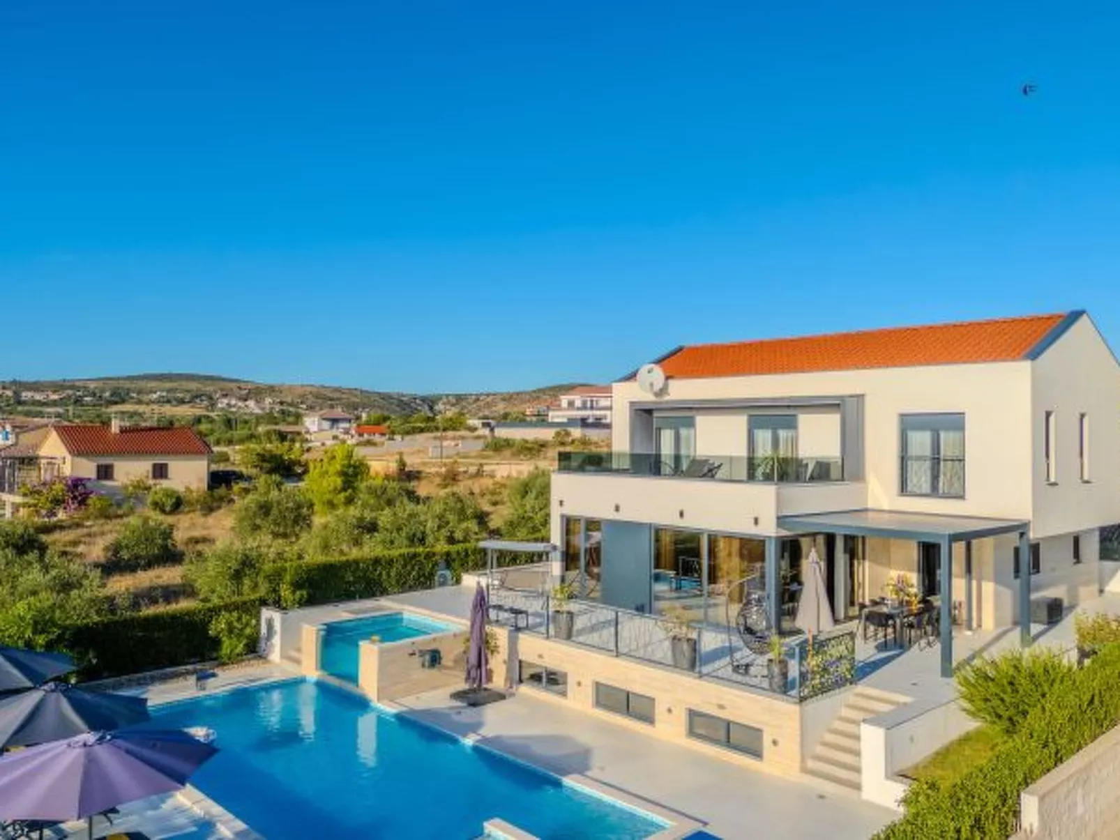 Beautiful villa Lara in Vrana with pool